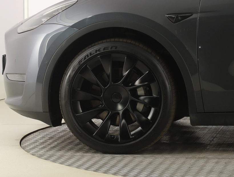 Tesla Model Y, 2022
