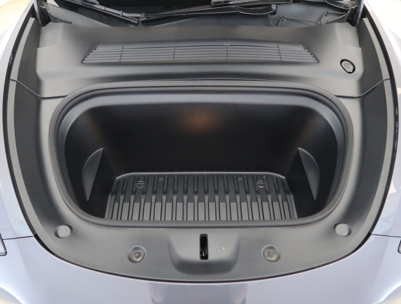 Tesla Model Y, 2022