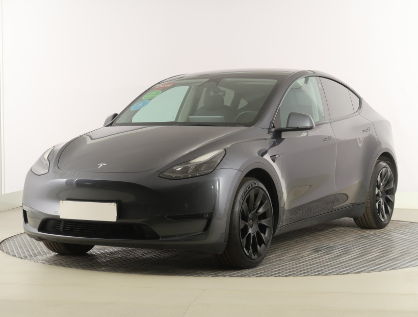 Tesla Model Y, 2022