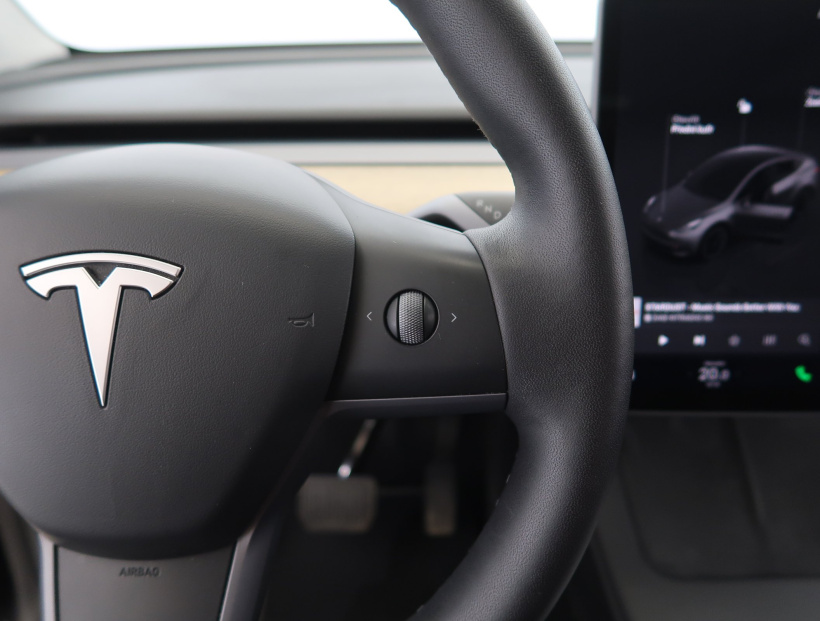 Tesla Model Y, 2022