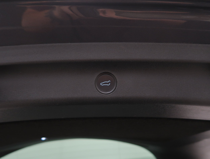Tesla Model Y, 2022