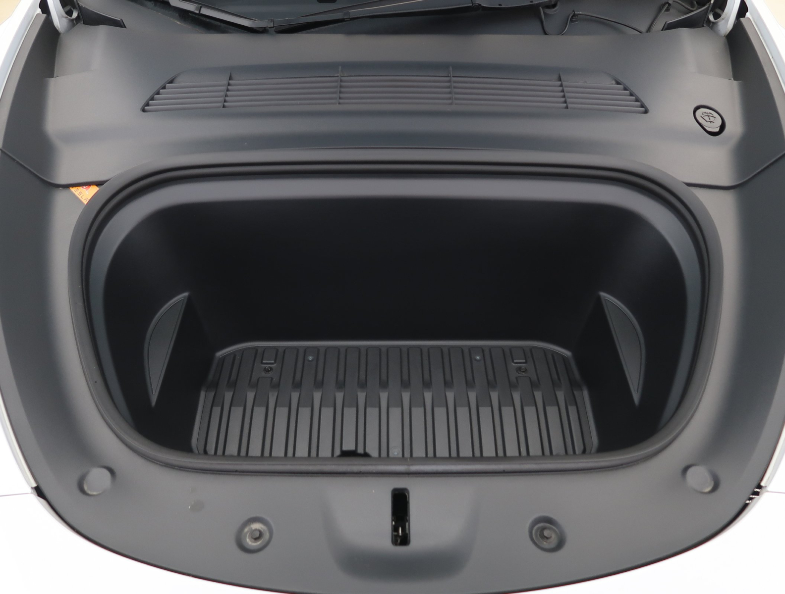 Tesla Model Y - 2023