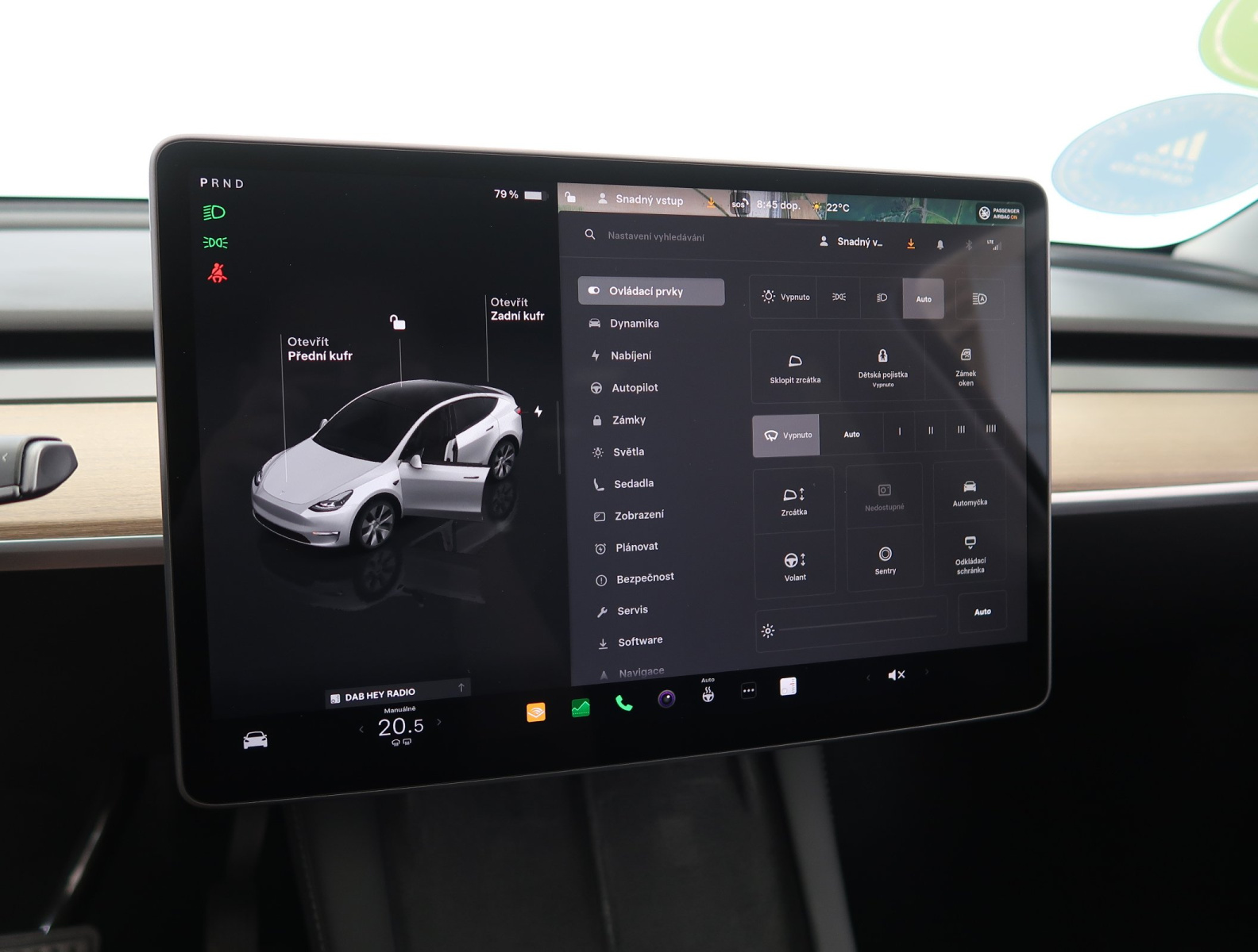 Tesla Model Y Long Range AWD – fotografie 25