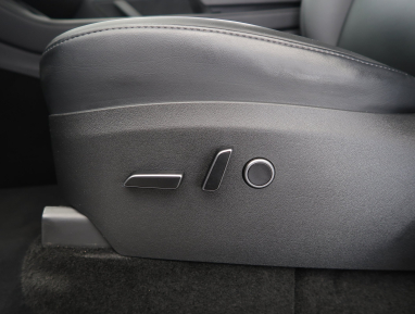 Tesla Model Y - 2023