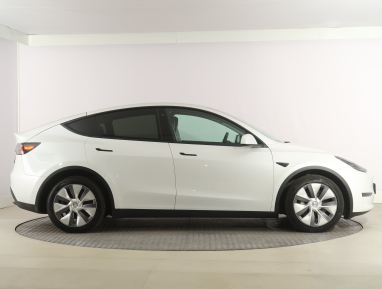 Tesla Model Y - 2023