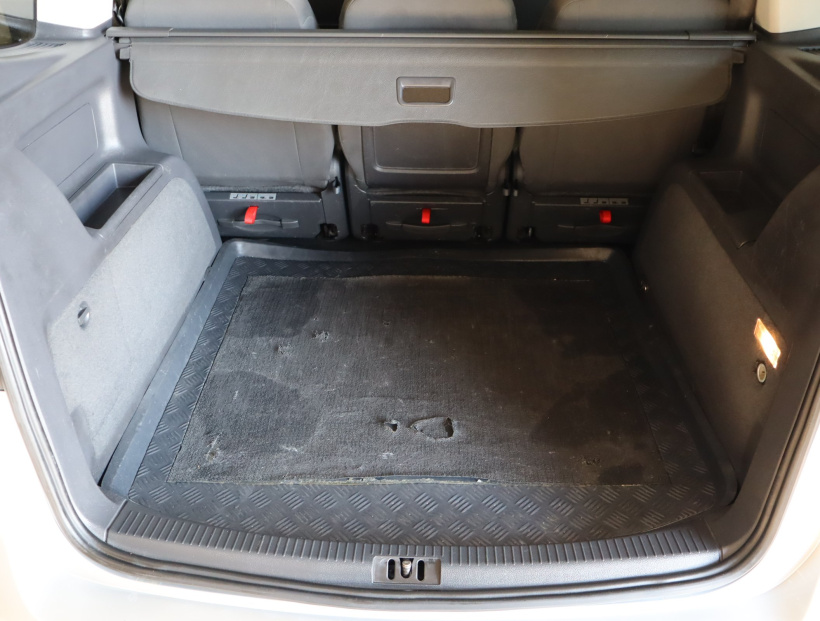 Volkswagen Touran, 2013