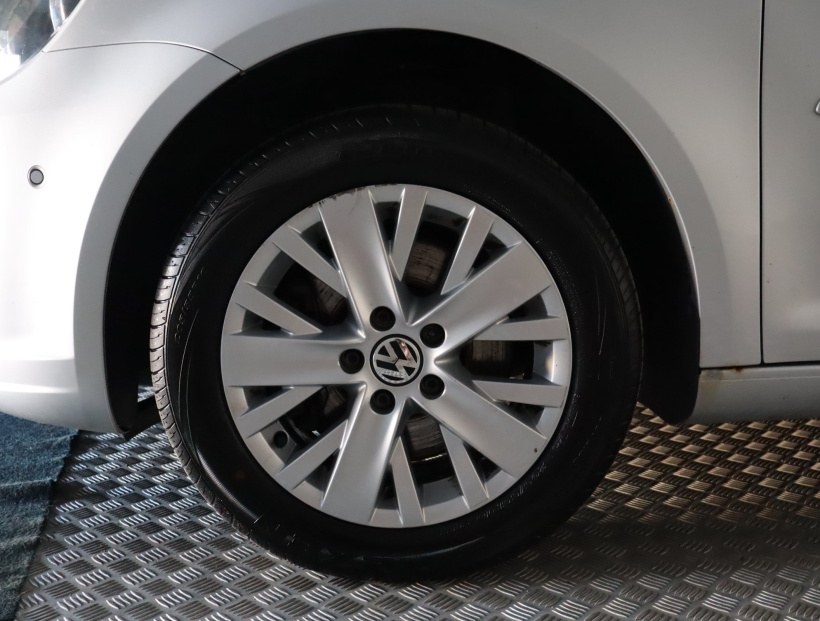 Volkswagen Touran, 2013