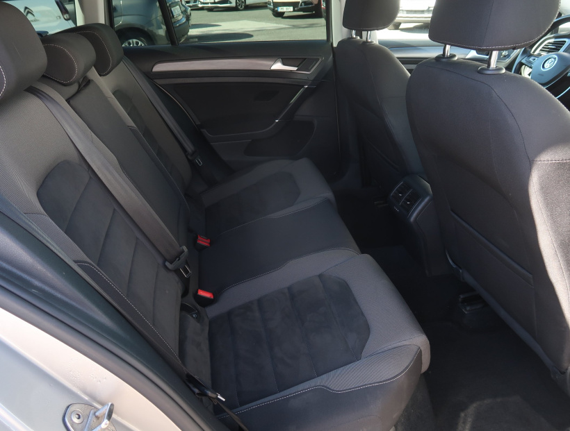 Volkswagen Golf, 2017