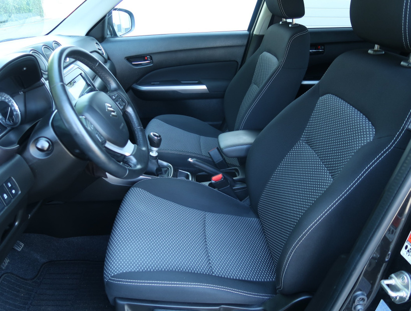 Suzuki Vitara, 2023