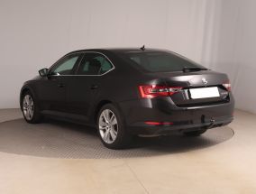 Škoda Superb - 2017