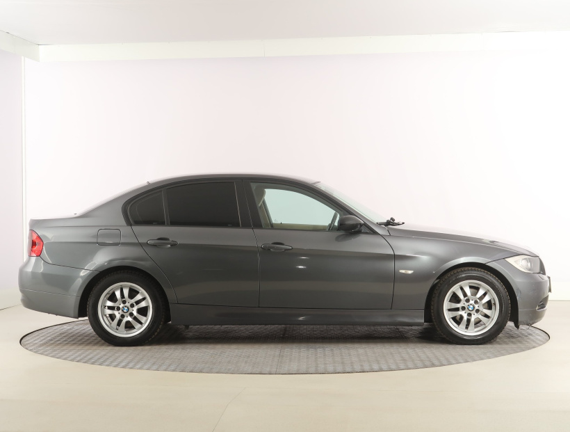 BMW 3, 2005