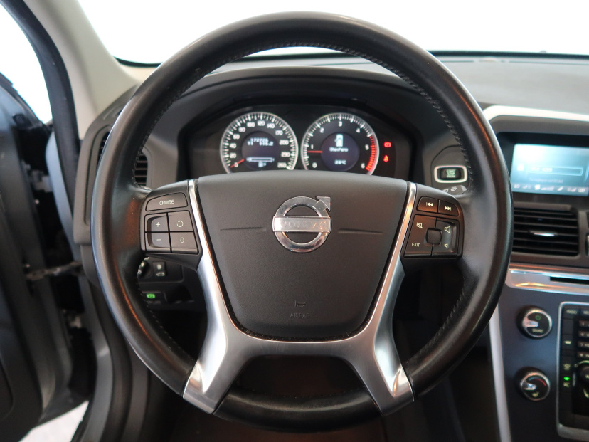 Volvo XC60, 2011
