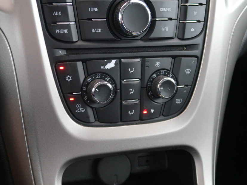 Opel Astra, 2010