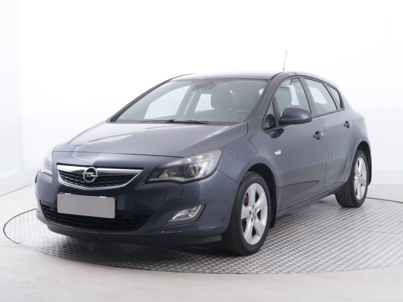 Opel Astra, 2010