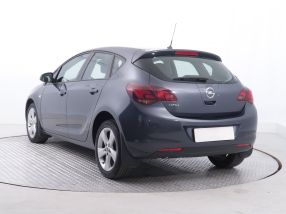 Opel Astra - 2010