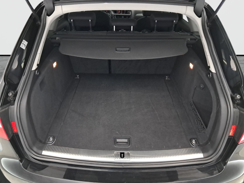 Audi A4, 2012