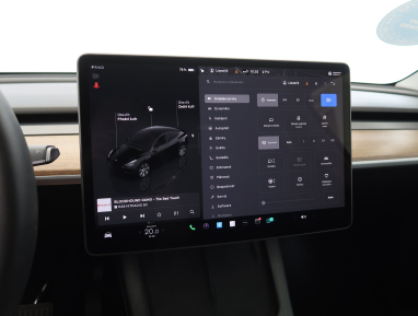 Tesla Model Y - 2023