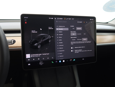 Tesla Model Y - 2023