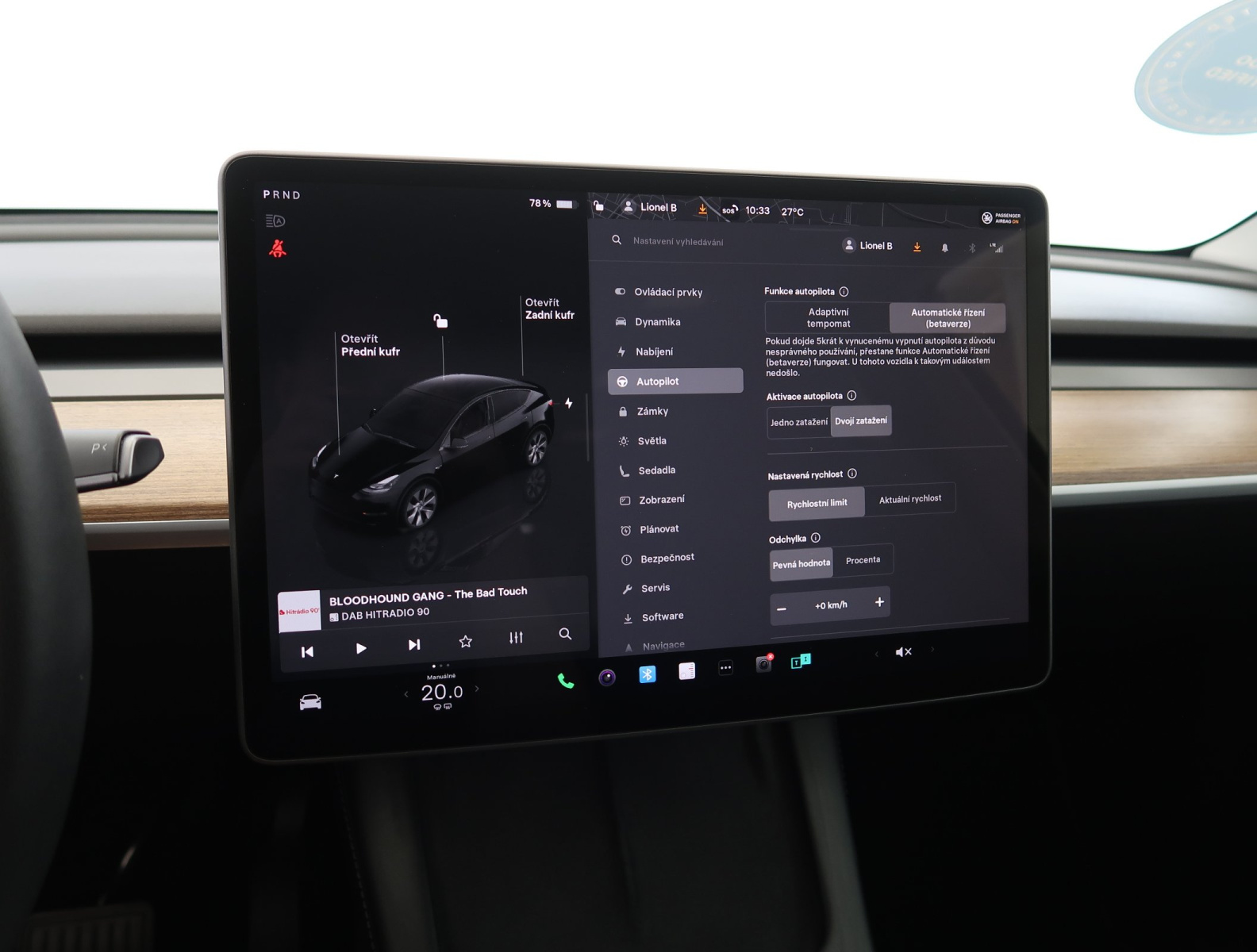 Tesla Model Y Long Range AWD – fotografie 28