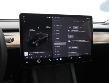 Tesla Model Y - 2023