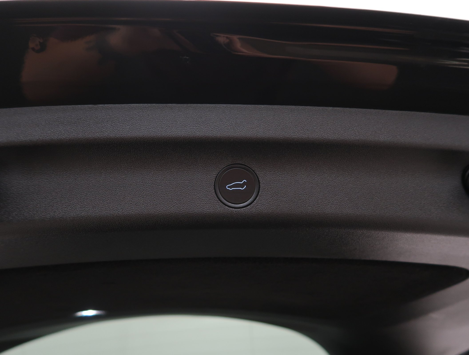 Tesla Model Y - 2023