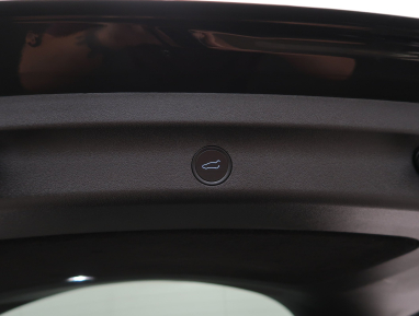 Tesla Model Y - 2023