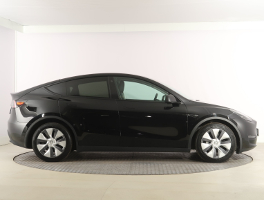 Tesla Model Y - 2023