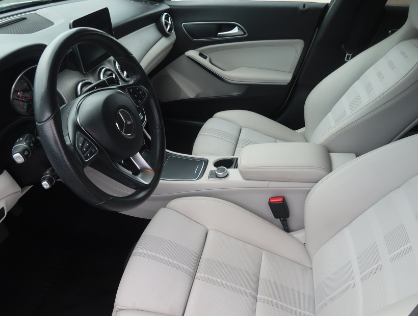 Mercedes-Benz CLA, 2017