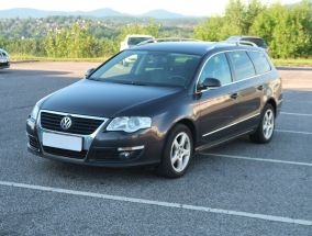 Volkswagen Passat - 2010