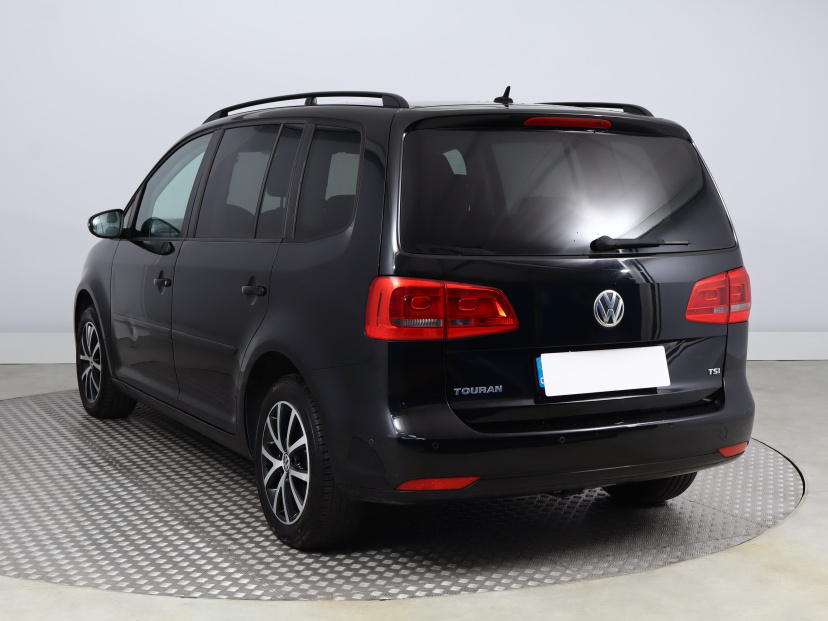 Volkswagen Touran, 2010