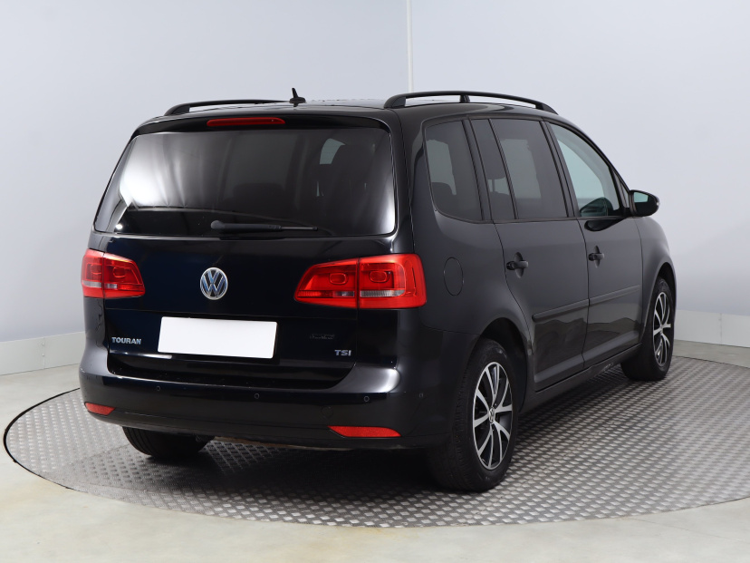 Volkswagen Touran, 2010