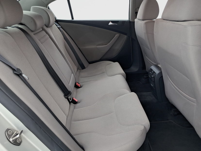 Volkswagen Passat, 2009