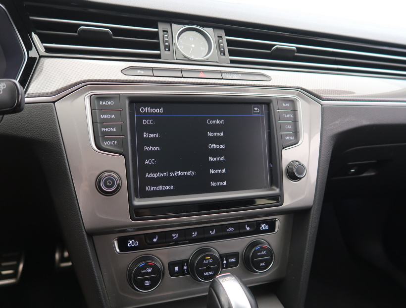 Volkswagen Passat, 2016