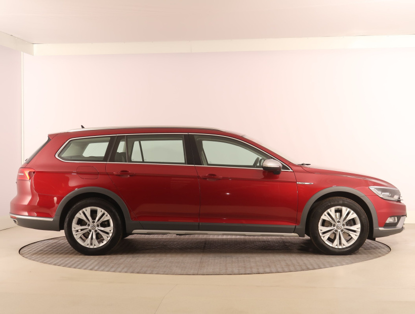 Volkswagen Passat, 2016