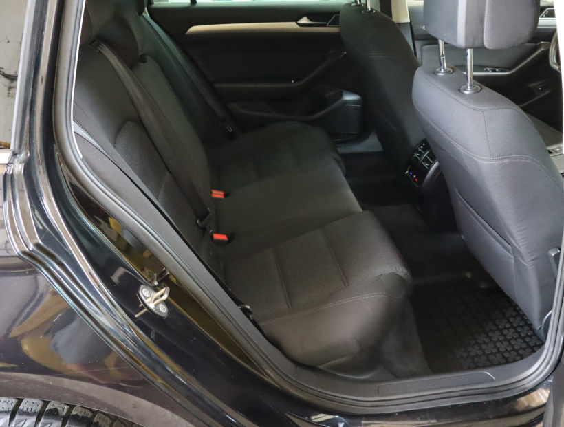 Volkswagen Passat, 2015