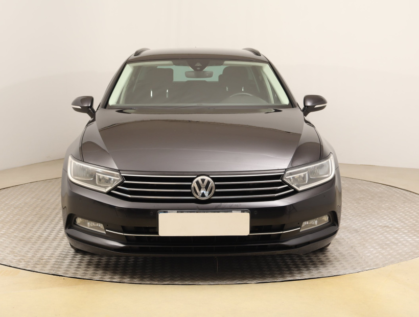 Volkswagen Passat, 2015