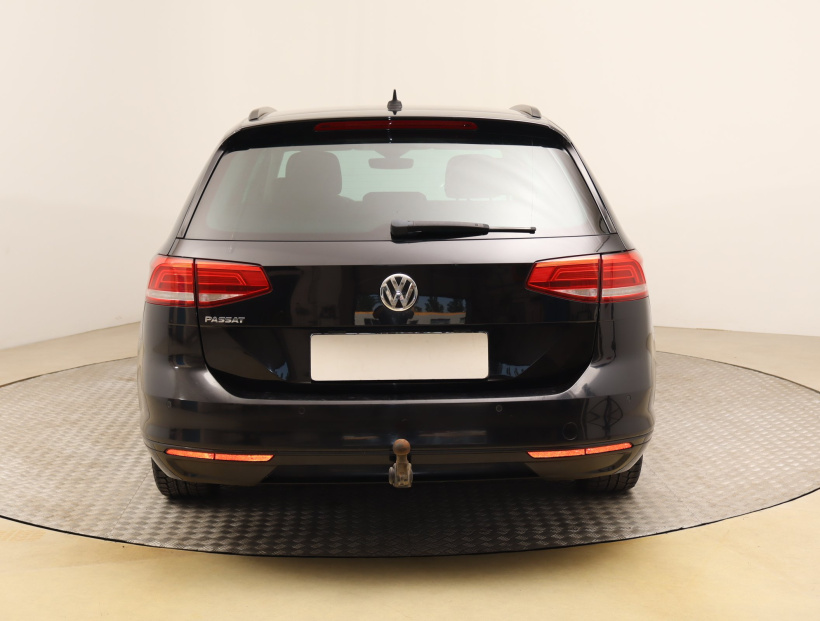 Volkswagen Passat, 2015