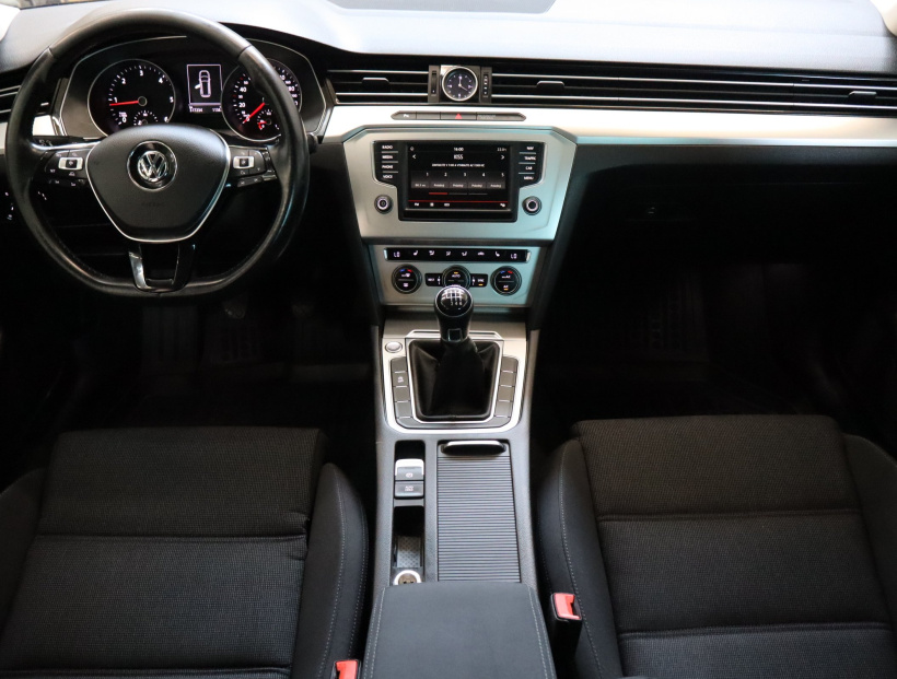 Volkswagen Passat, 2015