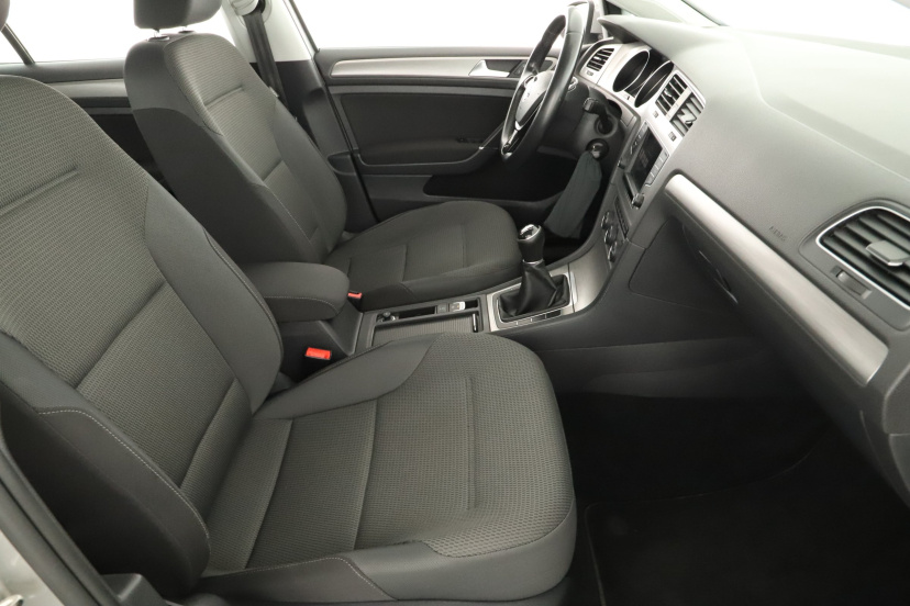 Volkswagen Golf, 2016