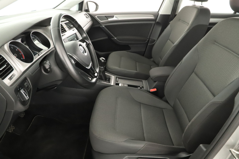 Volkswagen Golf, 2016