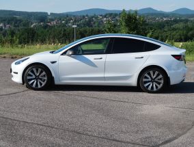 Tesla Model 3 - 2021