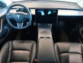 Tesla Model 3 - 2021