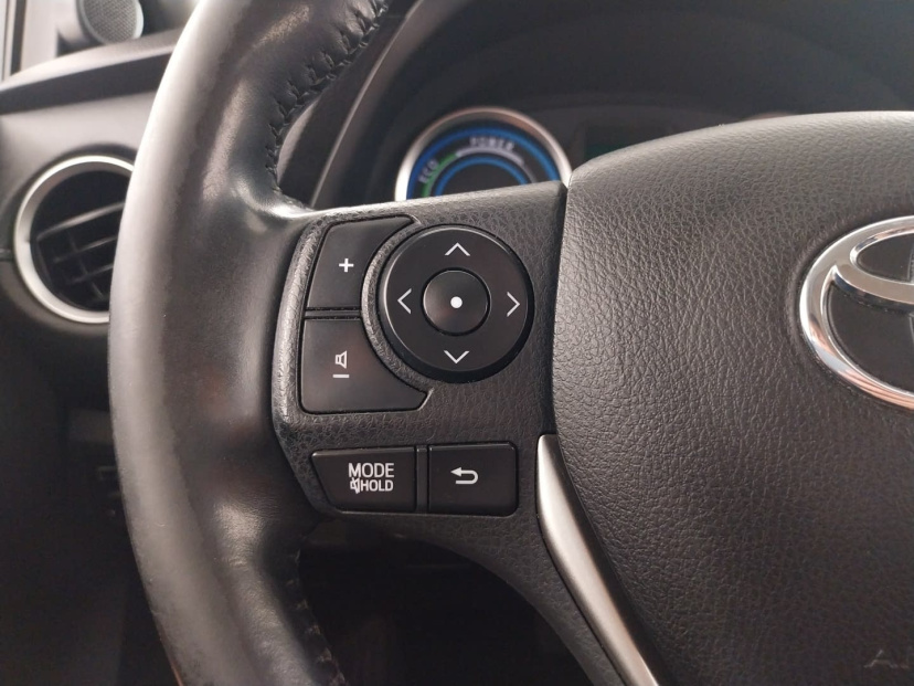 Toyota Auris, 2014