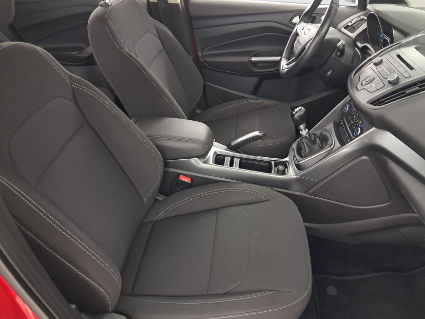 Ford Kuga, 2019