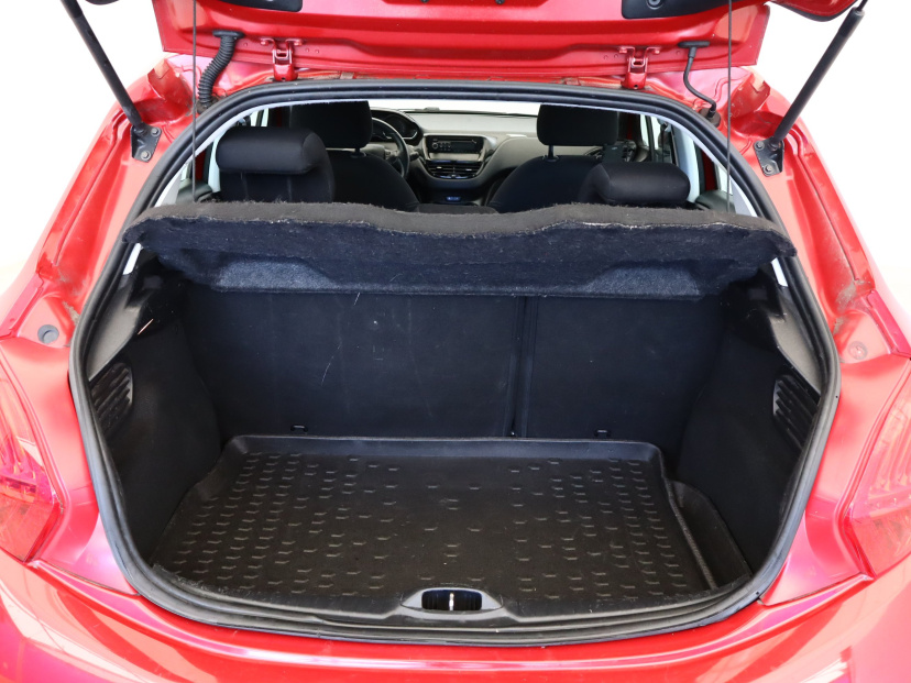 Peugeot 208, 2014