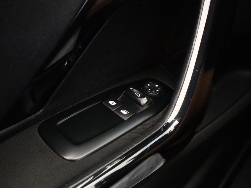 Peugeot 208, 2014