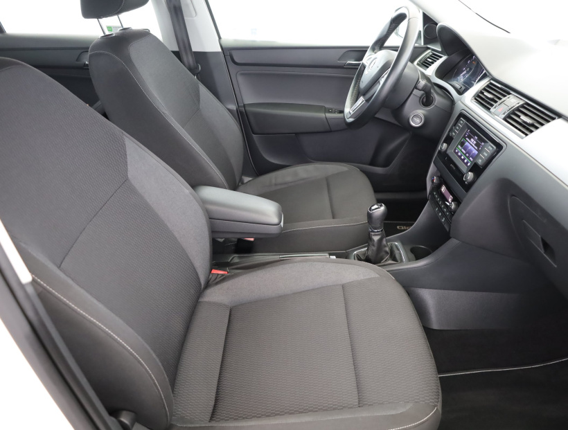 Škoda Rapid Spaceback, 2015