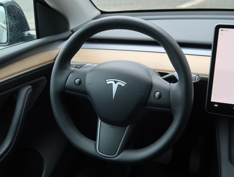 Tesla Model Y, 2022