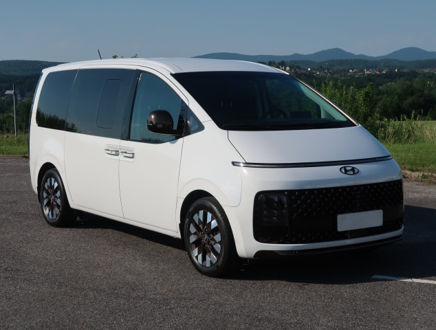 Hyundai Staria 2022