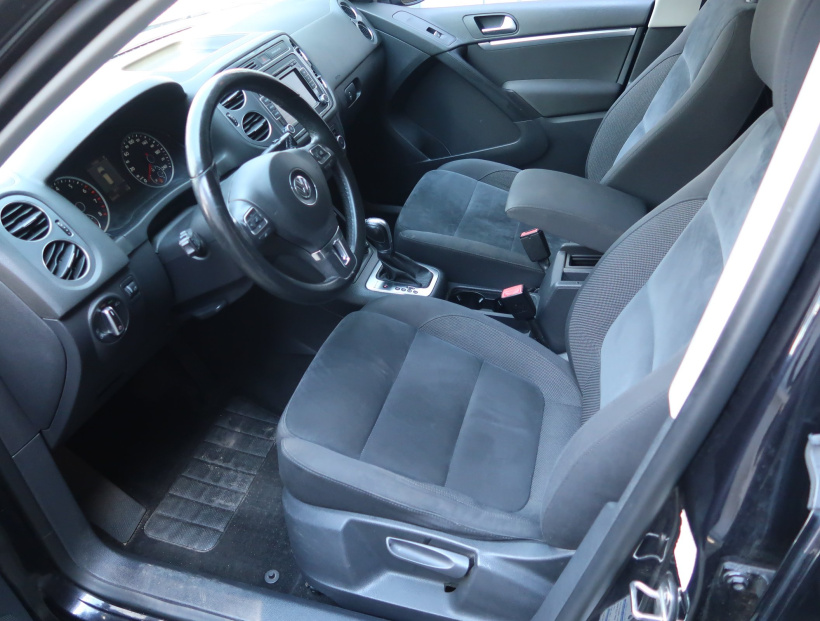 Volkswagen Tiguan, 2011